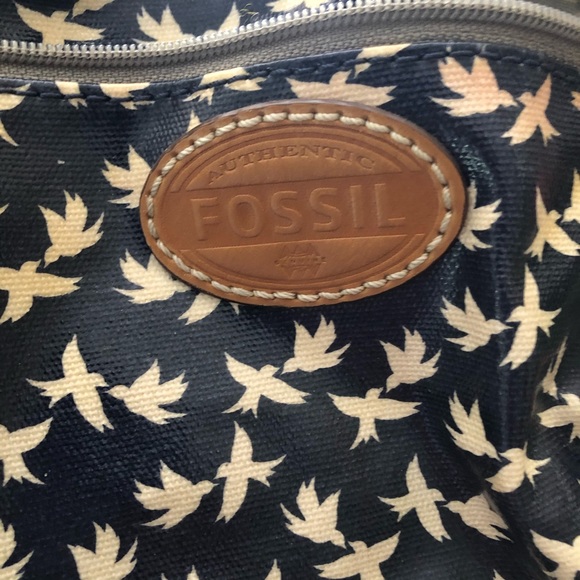 Waterproof Fossil messenger bag - Picture 7 of 12